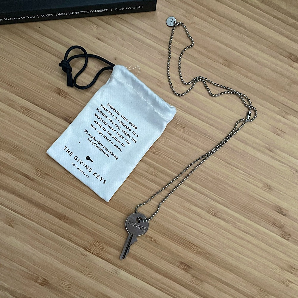 The giving keys silver necklace “inspire”